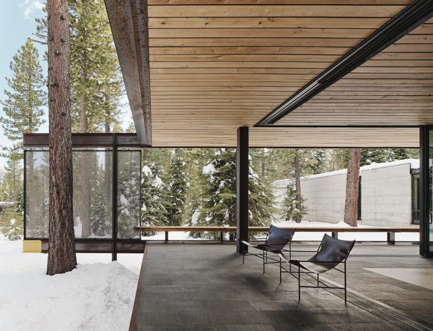 A Mountain Home Features Poured-in-Place Concrete with an Imposing Steel Tower in Truckee, California by Olson Kundig (3)