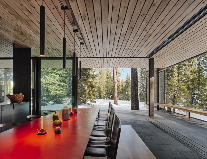 A Mountain Home Features Poured-in-Place Concrete with an Imposing Steel Tower in Truckee, California by Olson Kundig (8)