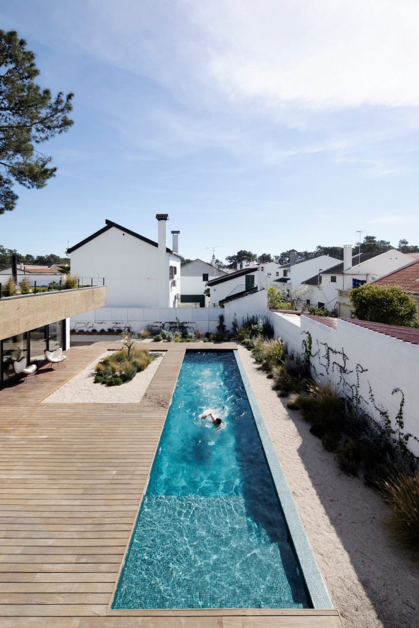 A Playful Contemporary Home in the Serene Woodlands of Aroeira, Portugal by Inês Brandão (10)