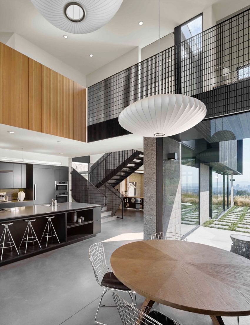 A Sleek Contemporary Home with a Homey, Warm Feel in Oakland, California by Parco Studio (4)