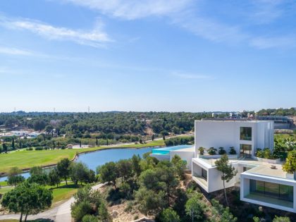 A Striking Contemporary Home with a Fish Tank Swimming Pool in Alicante, Spain by Monica Armani (11)