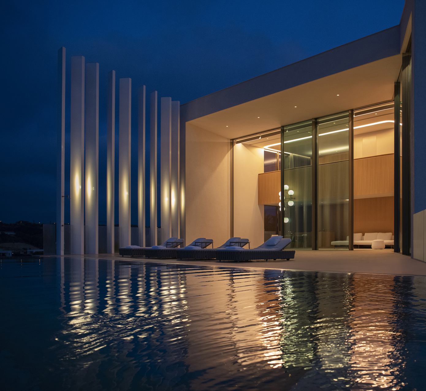 A Striking Contemporary Home with a Fish Tank Swimming Pool in Alicante, Spain by Monica Armani (15)