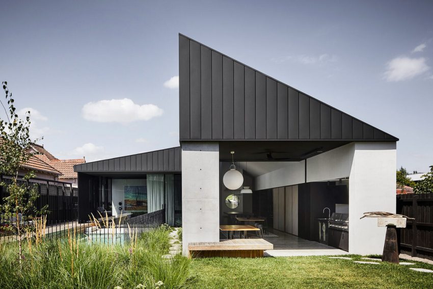 A Striking Modern Concrete Home for an Artist and Family in Melbourne by Splinter Society (1)