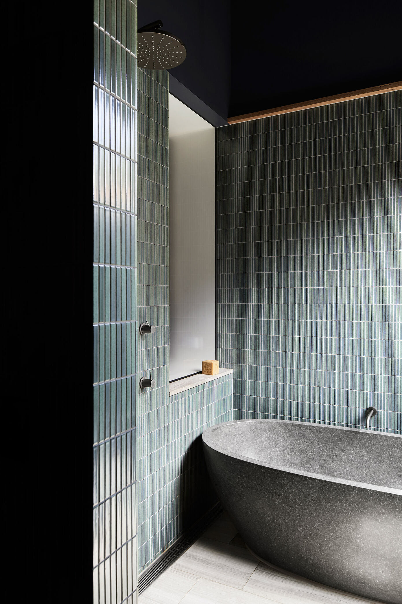 A Striking Modern Concrete Home for an Artist and Family in Melbourne by Splinter Society (15)