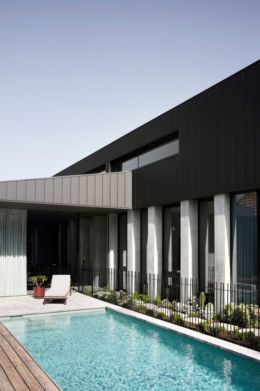 A Striking Modern Concrete Home for an Artist and Family in Melbourne by Splinter Society (16)