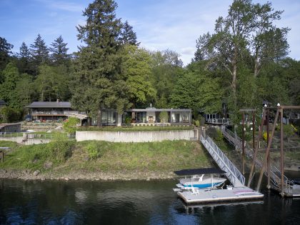 A Striking Modern Waterfront Home Clad in Glass and Wood in Portland by William / Kaven Architecture (15)