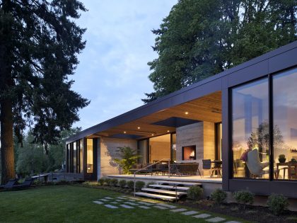 A Striking Modern Waterfront Home Clad in Glass and Wood in Portland by William / Kaven Architecture (17)