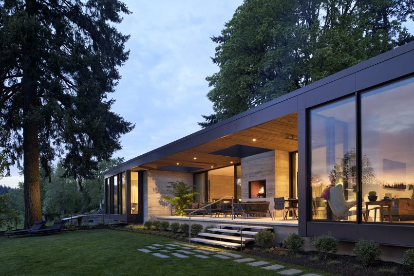 A Striking Modern Waterfront Home Clad in Glass and Wood in Portland by William / Kaven Architecture (17)