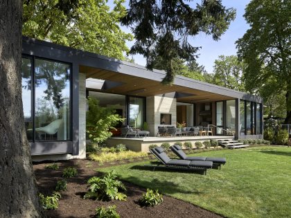A Striking Modern Waterfront Home Clad in Glass and Wood in Portland by William / Kaven Architecture (3)