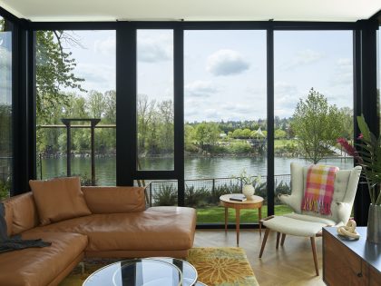 A Striking Modern Waterfront Home Clad in Glass and Wood in Portland by William / Kaven Architecture (9)