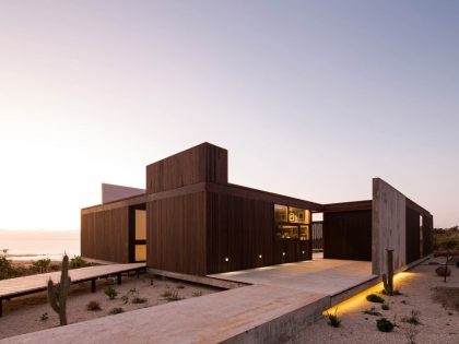 A Stunning Concrete Beach House Takes Cues from the Rocky Landscape of Aguadulce, Chile by Juan Pablo Ureta Arquitectos (15)