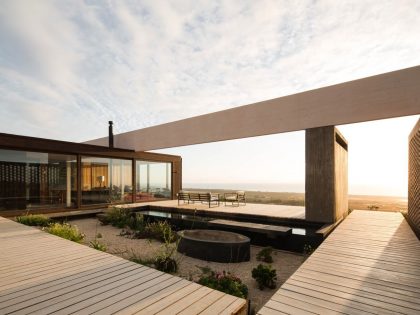 A Stunning Concrete Beach House Takes Cues from the Rocky Landscape of Aguadulce, Chile by Juan Pablo Ureta Arquitectos (2)