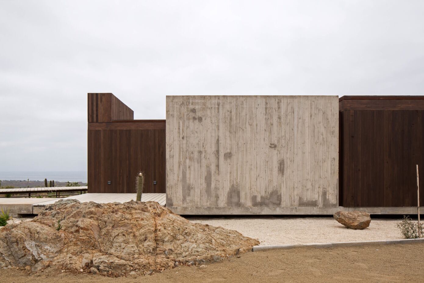A Stunning Concrete Beach House Takes Cues from the Rocky Landscape of Aguadulce, Chile by Juan Pablo Ureta Arquitectos (8)