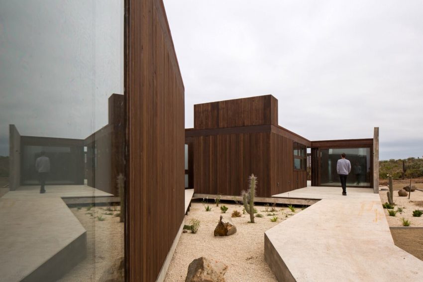 A Stunning Concrete Beach House Takes Cues from the Rocky Landscape of Aguadulce, Chile by Juan Pablo Ureta Arquitectos (9)