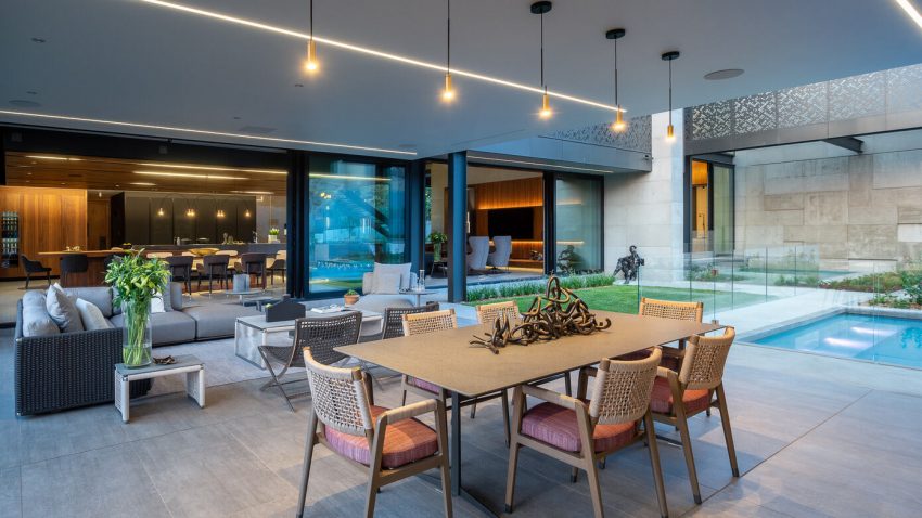 A Stunning Contemporary House with Breathtaking Living Room Views in Sandton, South Africa by Nico van der Meulen Architects (19)