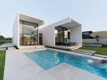A Stylish Contemporary Home with Luxury Interiors in Valencia, Spain by Rubén Muedra Estudio de Arquitectura (1)