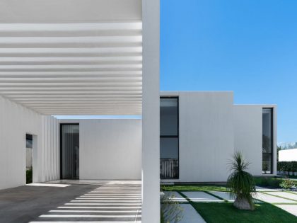 A Stylish Contemporary Home with Luxury Interiors in Valencia, Spain by Rubén Muedra Estudio de Arquitectura (12)