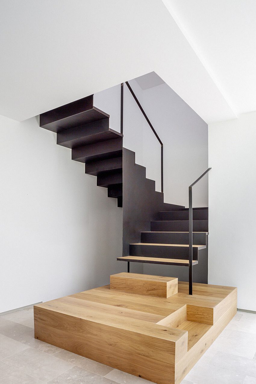 An Elegant Contemporary Home Flooded with Natural Light in Madrid, Spain by Ábaton Arquitectura (21)