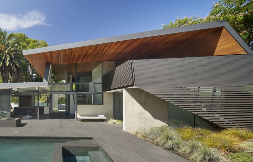 An Elegant Contemporary Home for a Young Deaf Family in Palo Alto, California by Terry & Terry Architecture (1)