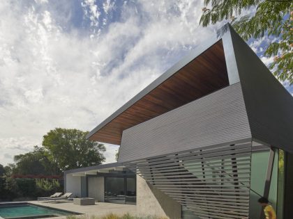 An Elegant Contemporary Home for a Young Deaf Family in Palo Alto, California by Terry & Terry Architecture (10)