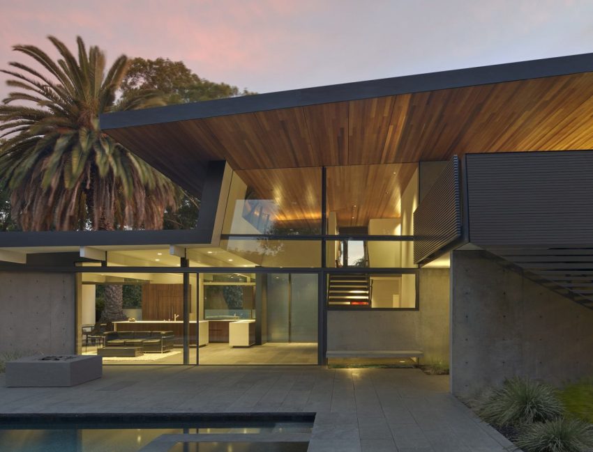 An Elegant Contemporary Home for a Young Deaf Family in Palo Alto, California by Terry & Terry Architecture (12)