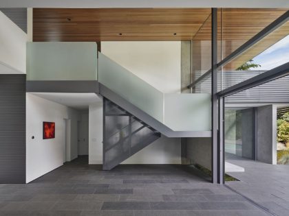 An Elegant Contemporary Home for a Young Deaf Family in Palo Alto, California by Terry & Terry Architecture (3)