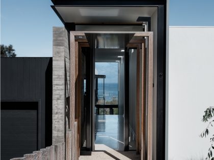 An Elegant Home Built with Two Angles to Capture the Spectacular Views in Mount Eliza, Australia by Megowan Architectural (6)