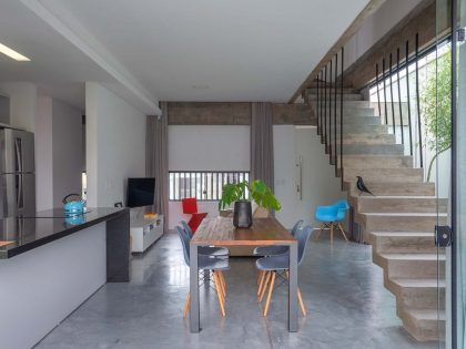 An Elegant Modern House Made of Reinforced Concrete in Jaraguá do Sul, Brazil by Pablo José Vailatti (4)