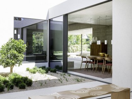 An Elegant Modern House with Panoramic View of Surrounding Nature in Madrid, Spain by Ábaton Arquitectura (10)