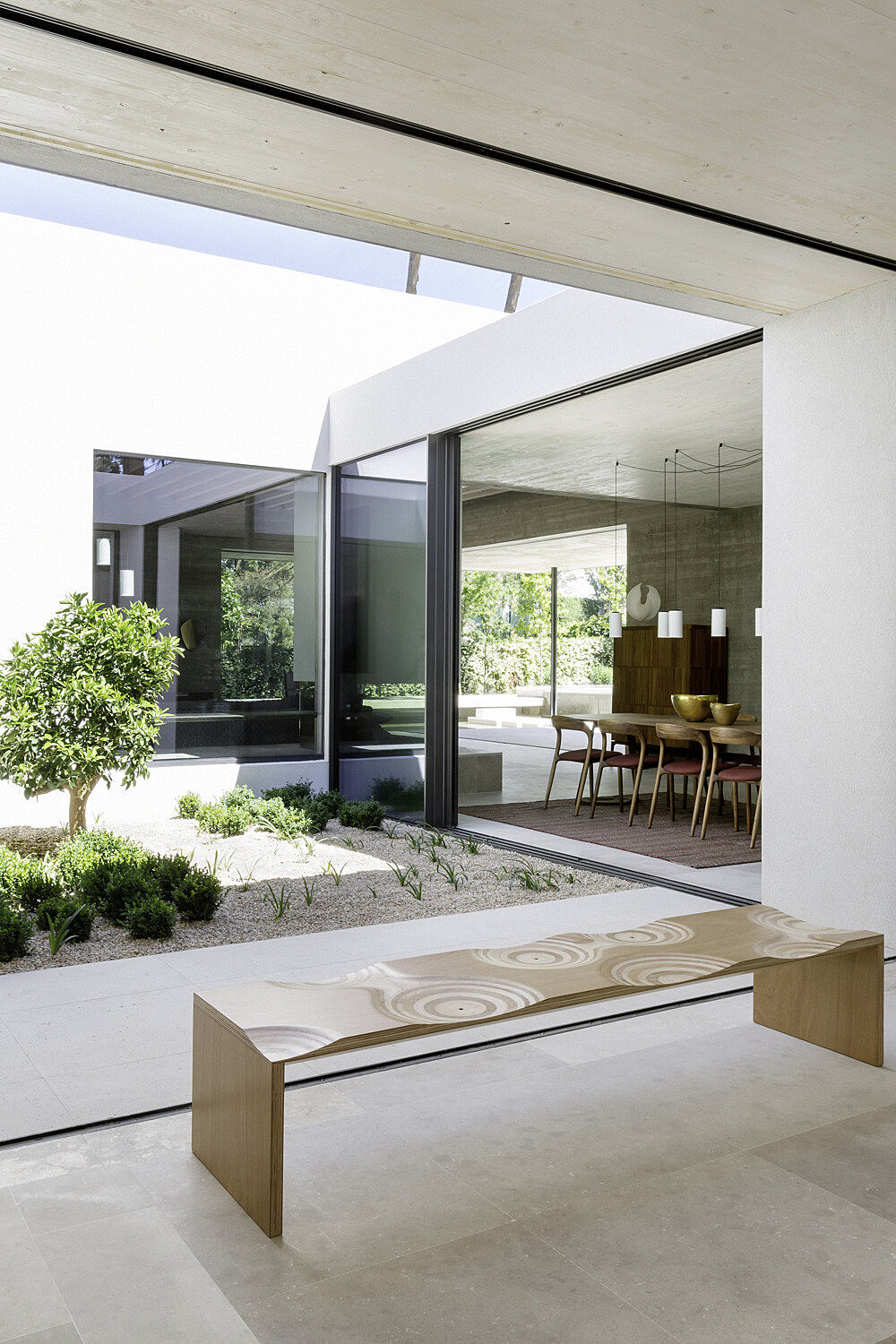 An Elegant Modern House with Panoramic View of Surrounding Nature in Madrid, Spain by Ábaton Arquitectura (10)