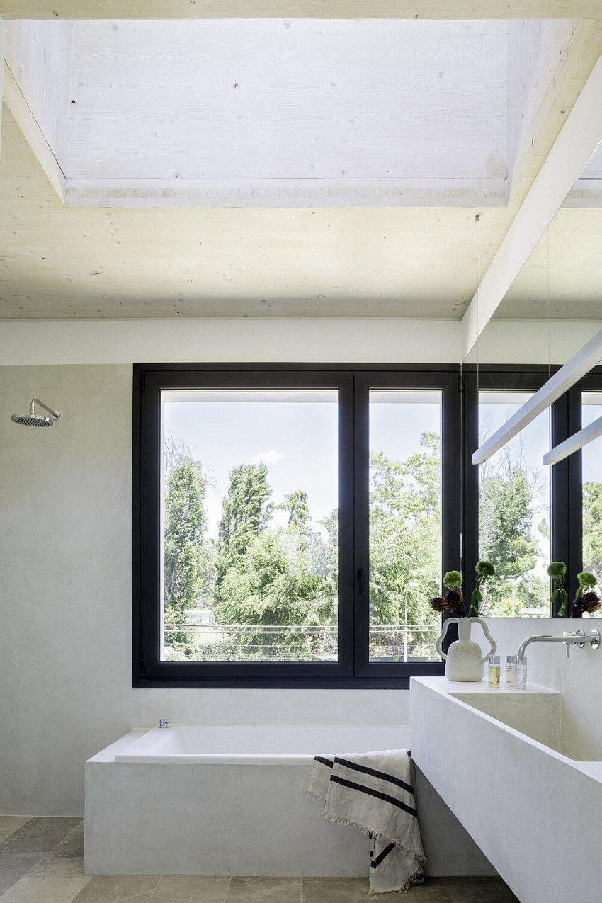 An Elegant Modern House with Panoramic View of Surrounding Nature in Madrid, Spain by Ábaton Arquitectura (23)