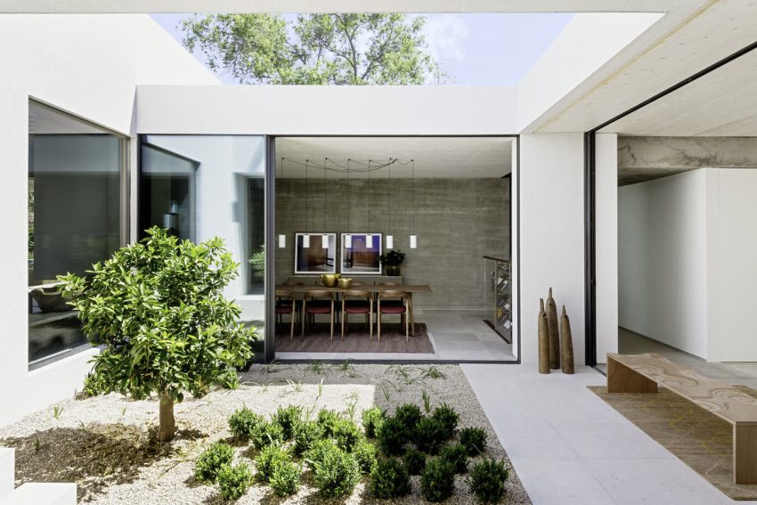 An Elegant Modern House with Panoramic View of Surrounding Nature in Madrid, Spain by Ábaton Arquitectura (25)