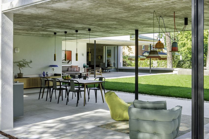 An Elegant Modern House with Panoramic View of Surrounding Nature in Madrid, Spain by Ábaton Arquitectura (33)