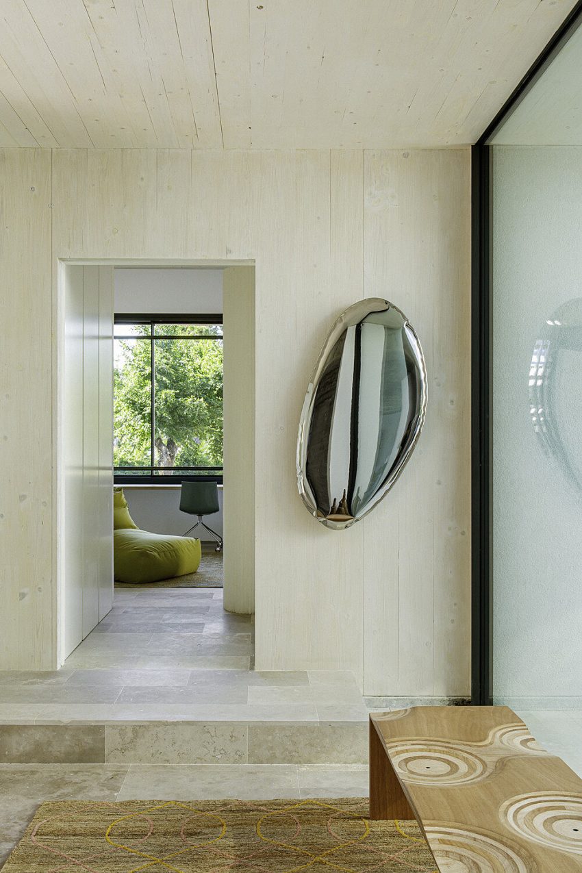 An Elegant Modern House with Panoramic View of Surrounding Nature in Madrid, Spain by Ábaton Arquitectura (34)