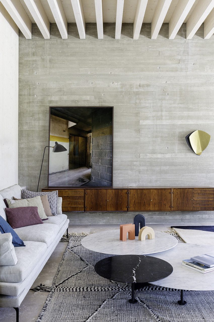 An Elegant Modern House with Panoramic View of Surrounding Nature in Madrid, Spain by Ábaton Arquitectura (5)