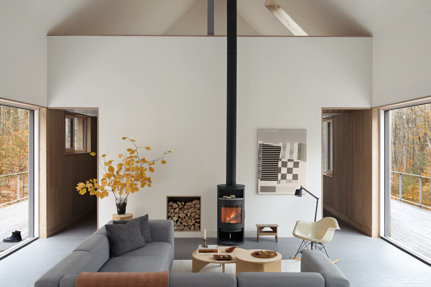 An Elegant Modern Vacation Home in the Catskill Mountains, New York by VIPP (1)