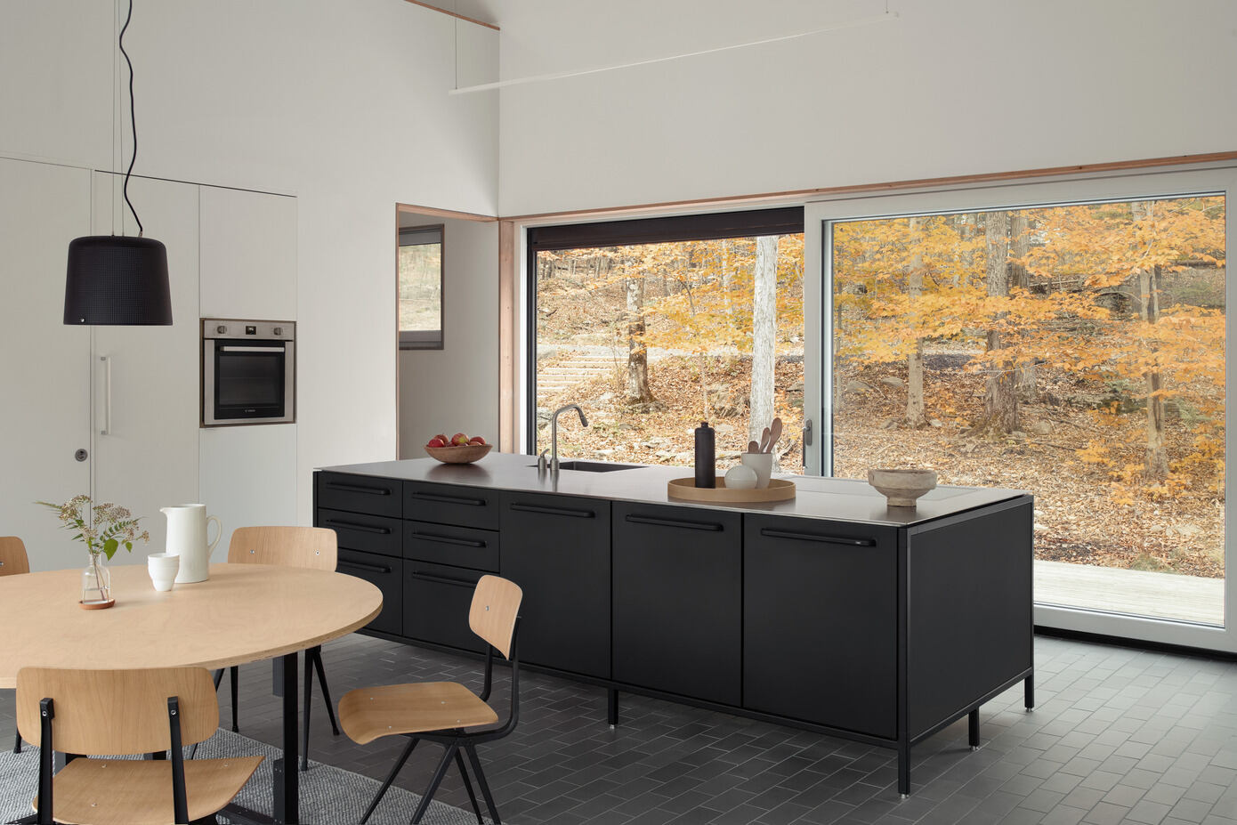 An Elegant Modern Vacation Home in the Catskill Mountains, New York by VIPP (4)