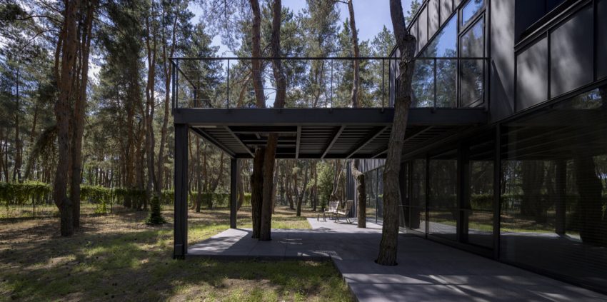 ArchObraz Designs an Elegant Contemporary Home Among the Pines in Dnipro, Ukraine (20)