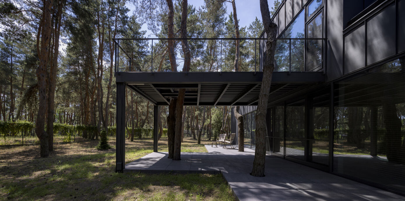 ArchObraz Designs an Elegant Contemporary Home Among the Pines in Dnipro, Ukraine (20)