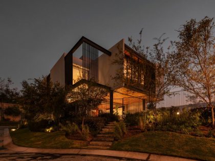 Arqueodigma Estudio Designs a Beautiful and Elegant Contemporary House in Guadalajara, Mexico (18)