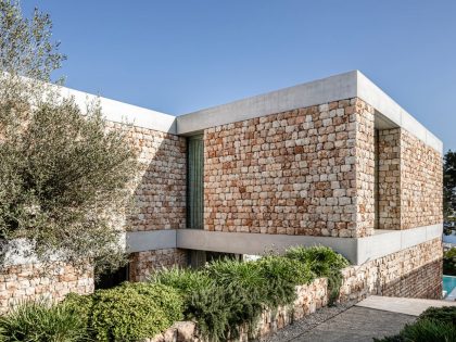 BEEF Architekti Designs a Stunning Modern Stone House in Palma de Mallorca, Spain (19)