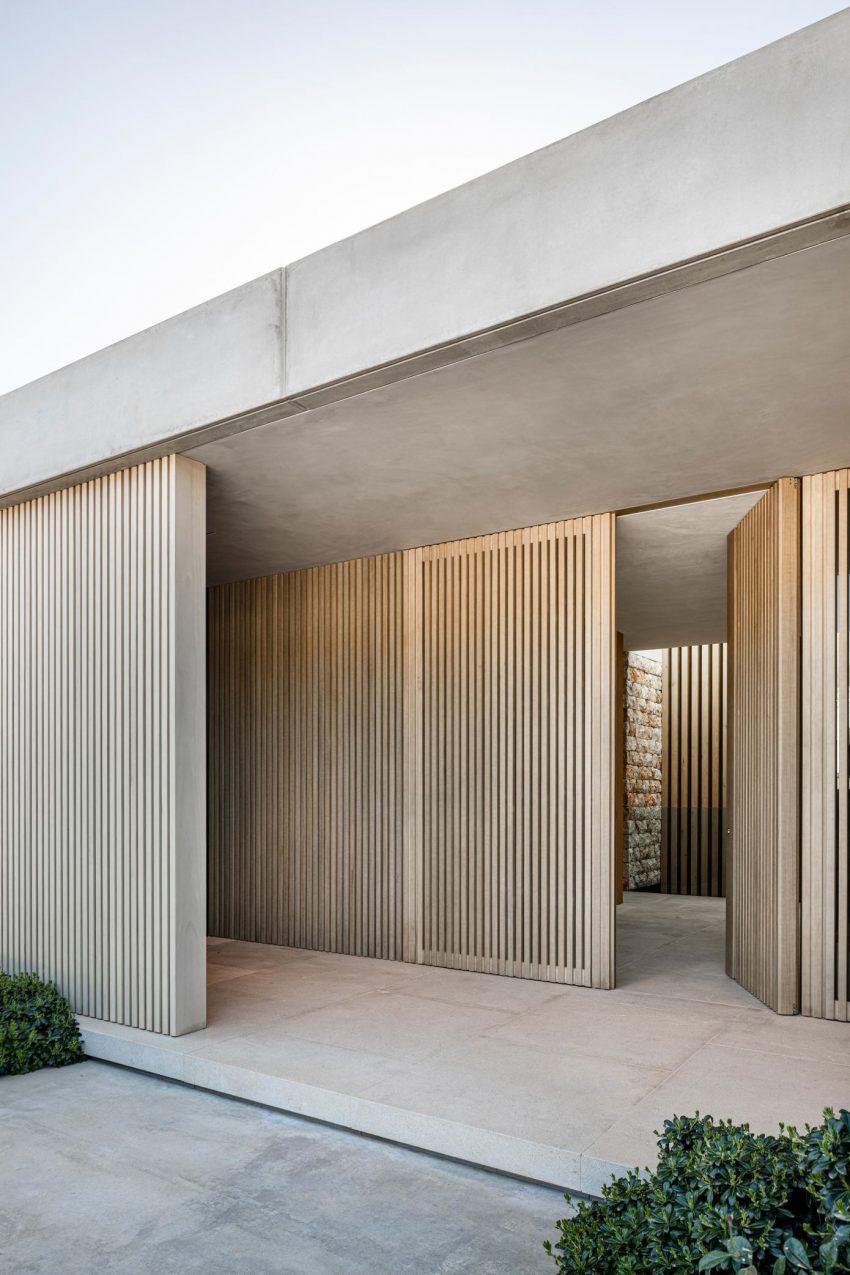 BEEF Architekti Designs a Stunning Modern Stone House in Palma de Mallorca, Spain (21)
