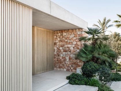 BEEF Architekti Designs a Stunning Modern Stone House in Palma de Mallorca, Spain (22)