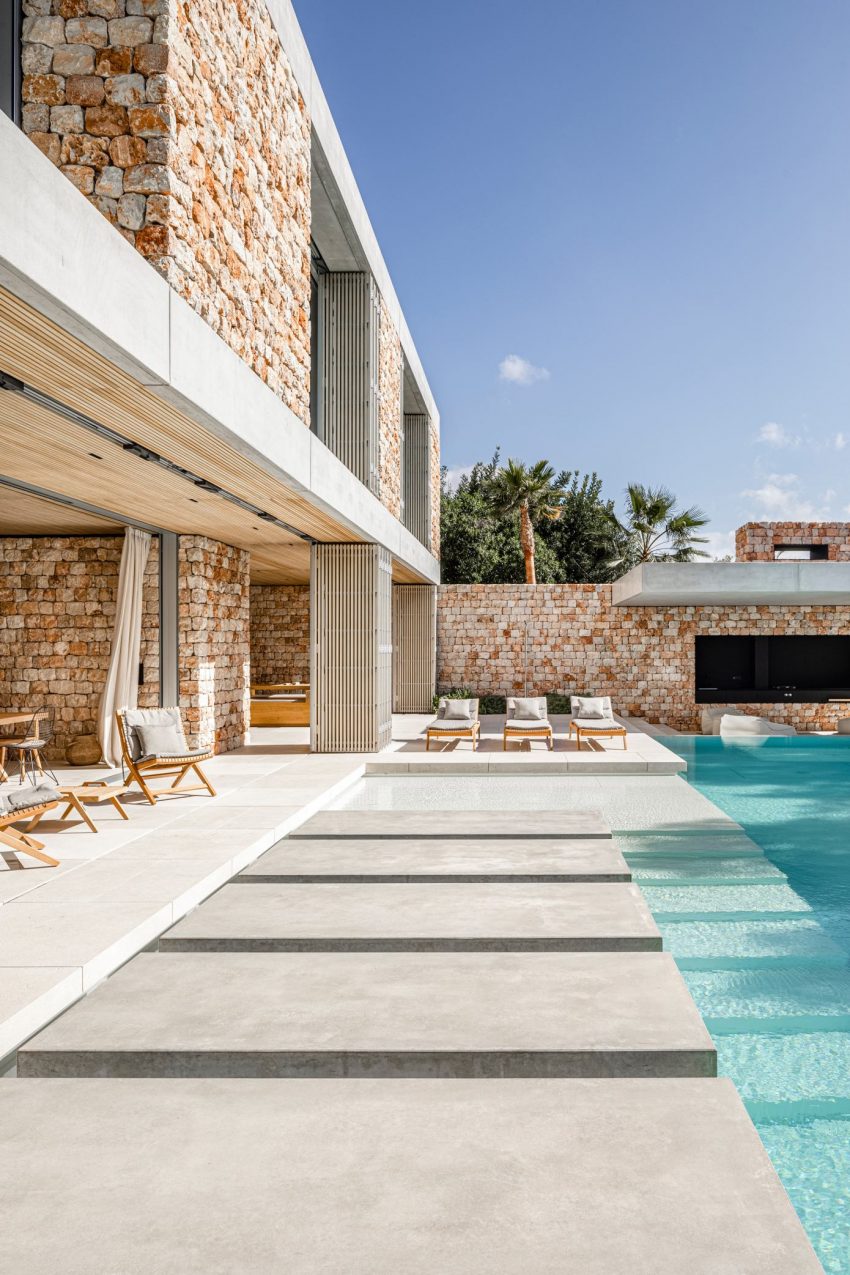 BEEF Architekti Designs a Stunning Modern Stone House in Palma de Mallorca, Spain (3)
