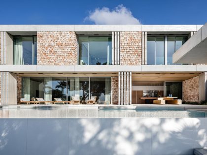 BEEF Architekti Designs a Stunning Modern Stone House in Palma de Mallorca, Spain (31)