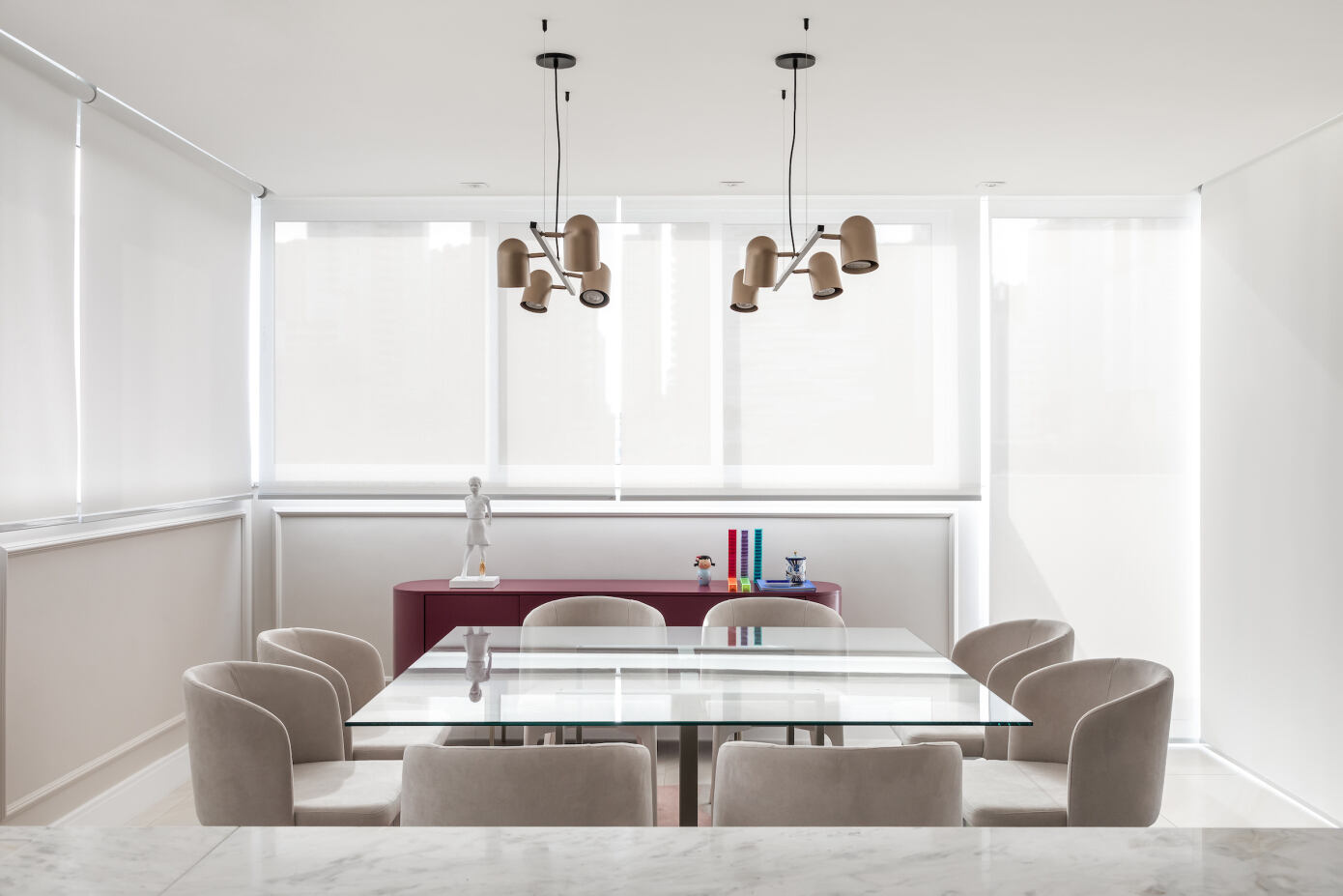 Bender Arquitetura Designs a Beautiful Contemporary Home in Curitiba, Brazil (8)