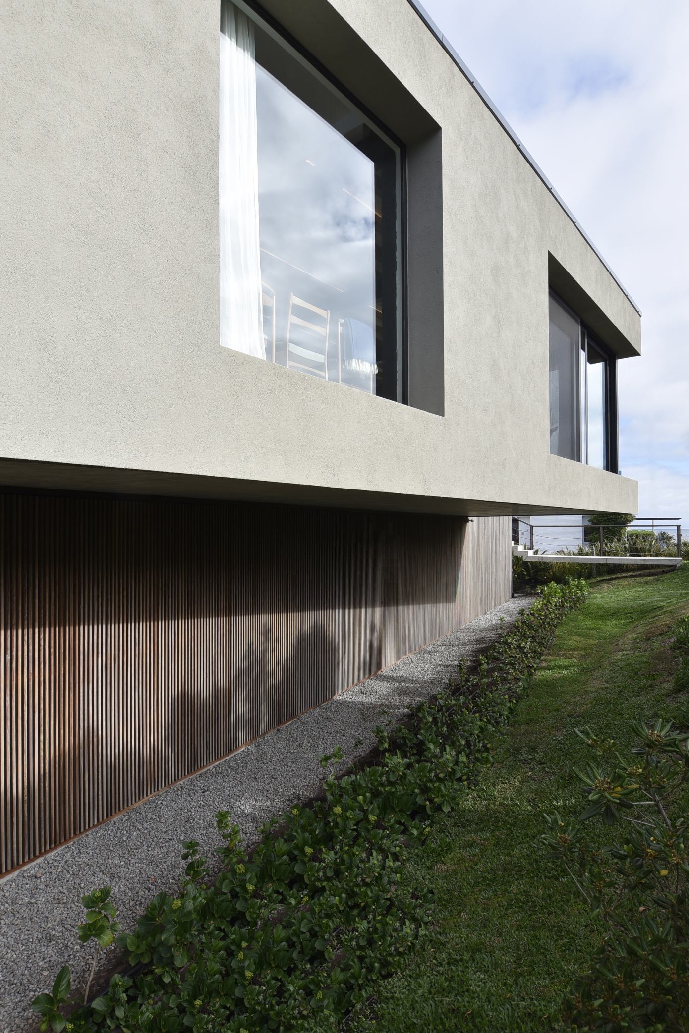 Candida Tabet Arquitetura Designs a Contemporary Home in José Ignacio, Uruguay (20)