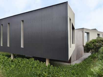 Candida Tabet Arquitetura Designs a Contemporary Home in José Ignacio, Uruguay (3)