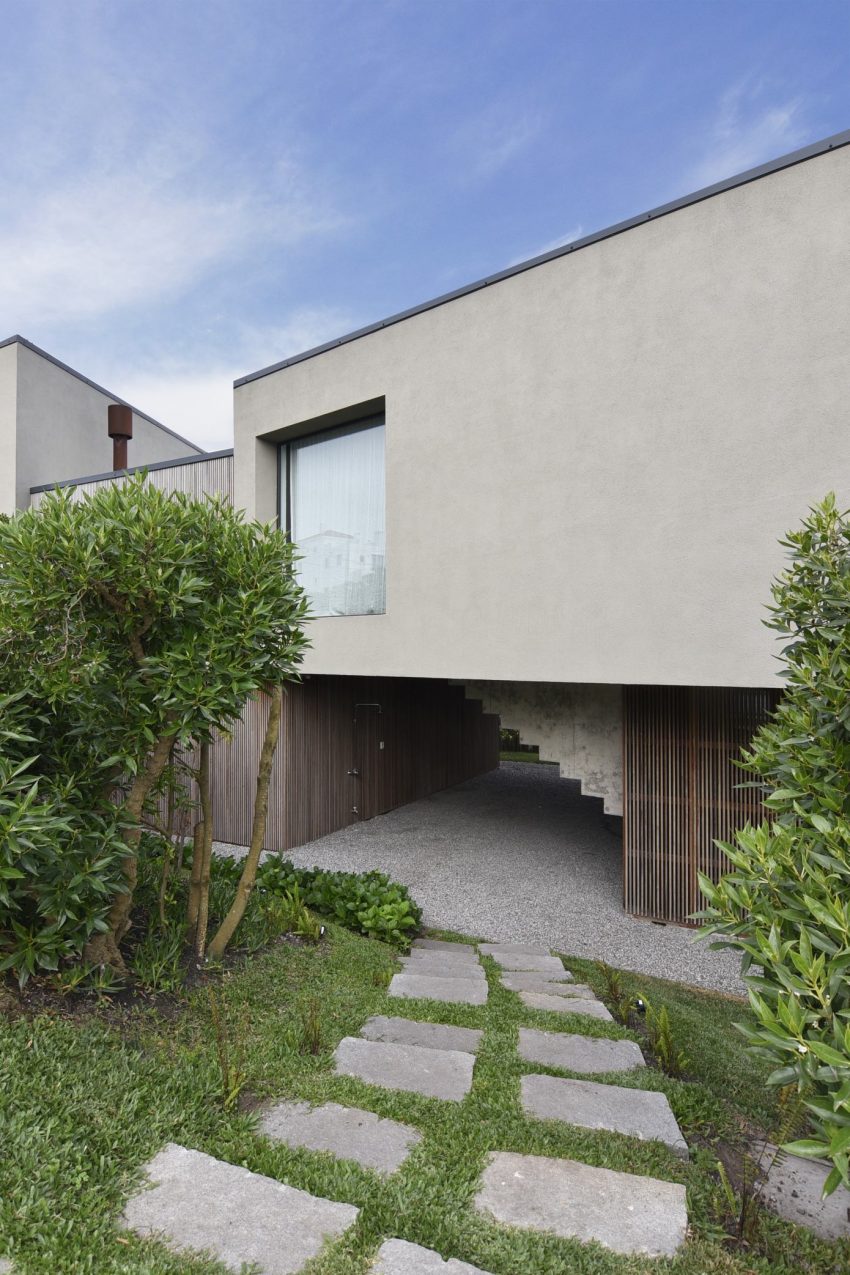 Candida Tabet Arquitetura Designs a Contemporary Home in José Ignacio, Uruguay (4)