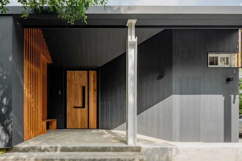 Emerge Architects & Associates Design a Contemporary Home with Elegant Wooden Surfaces in Taiwan (5)